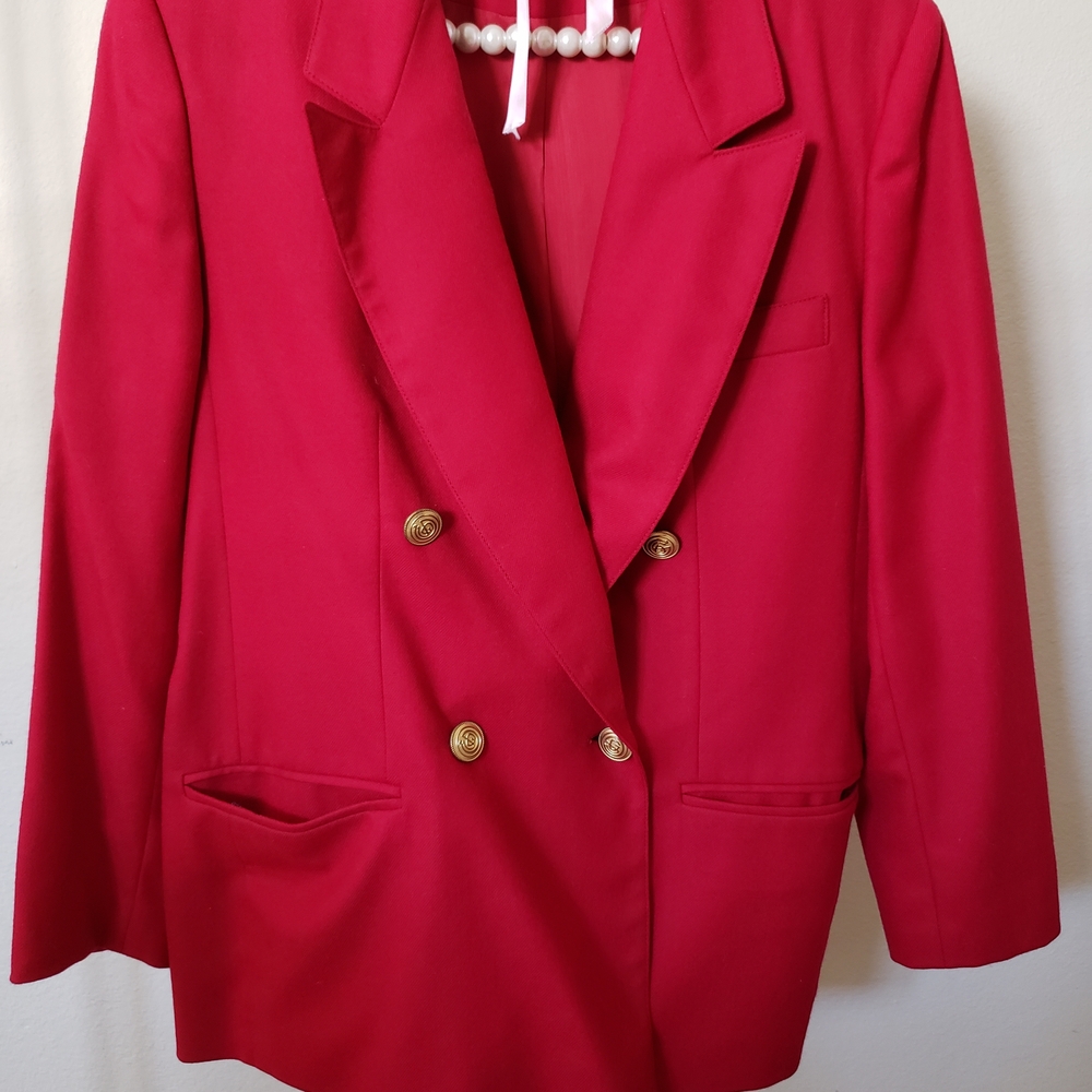 Elegant Red Double-Breasted Women's Blazer